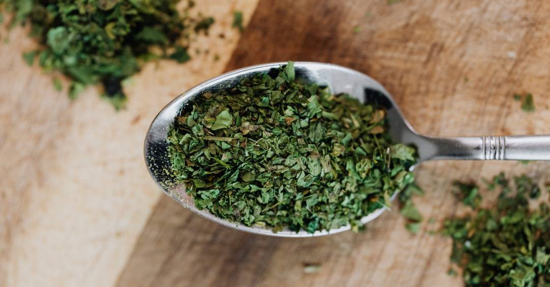 4 Health Benefits of Oregano and How to Use It